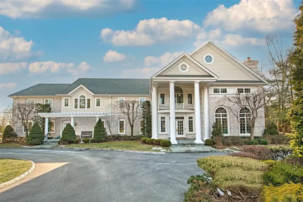 9 Knightsbridge Manor Road Purchase NY 10577