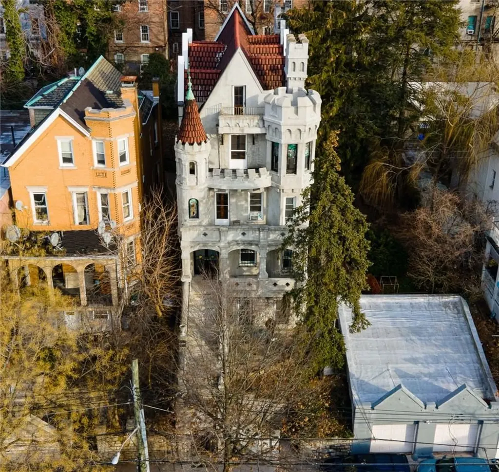 2744 Kingsbridge Terrace Bronx NY 10463