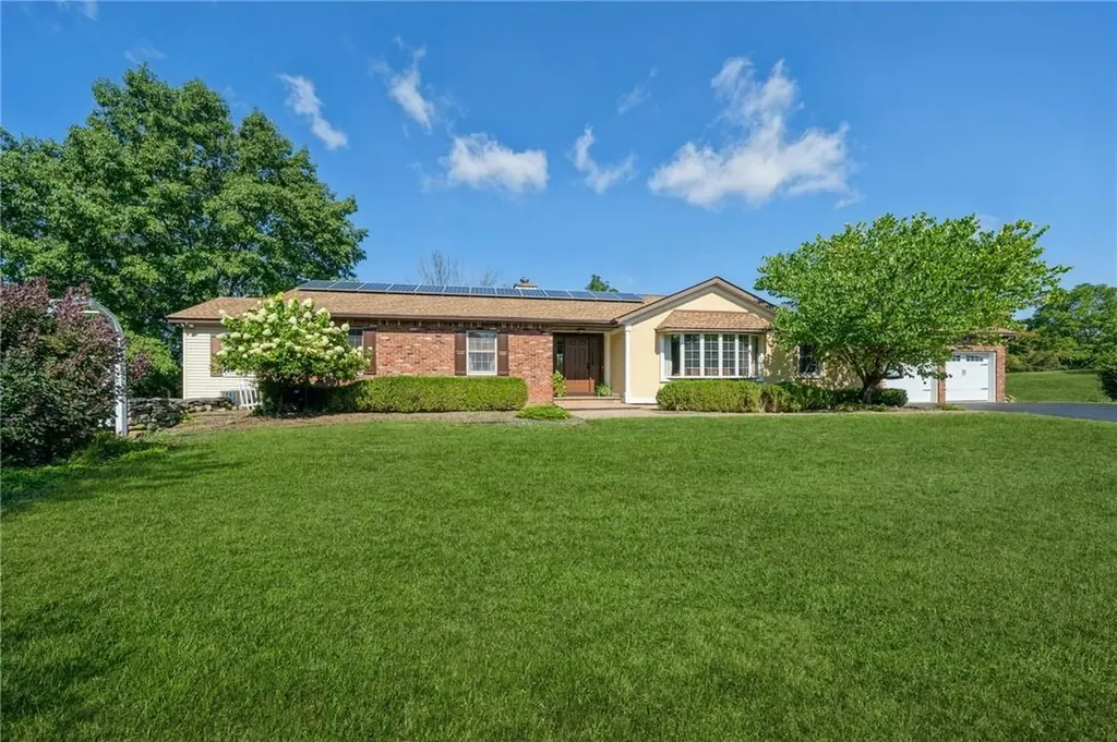 17 Deer Pond Drive Warwick NY 10990