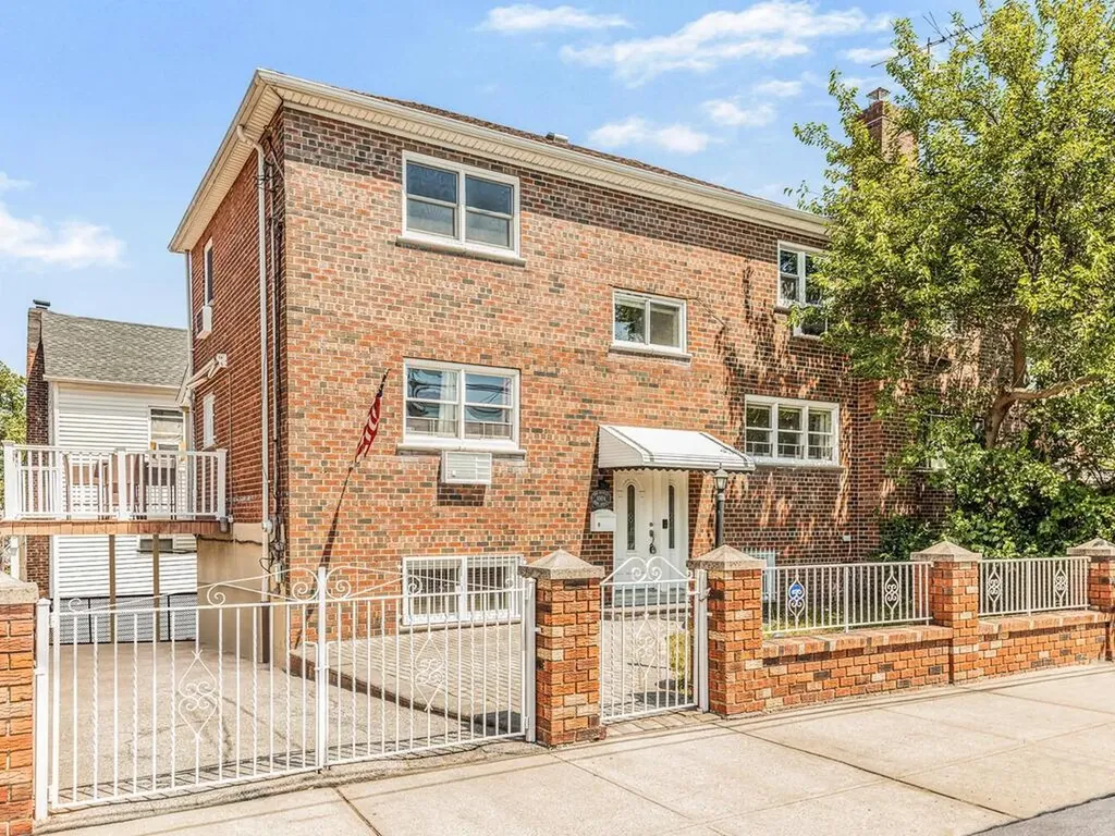1004 Dean Avenue Bronx NY 10465