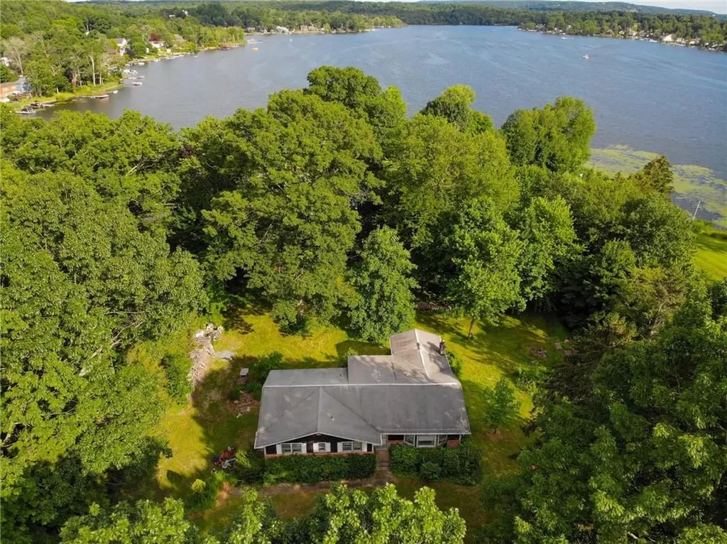 36 Seven Oaks Lane Brewster NY 10509
