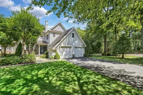 56 Cobblefield Road White Plains NY 10605