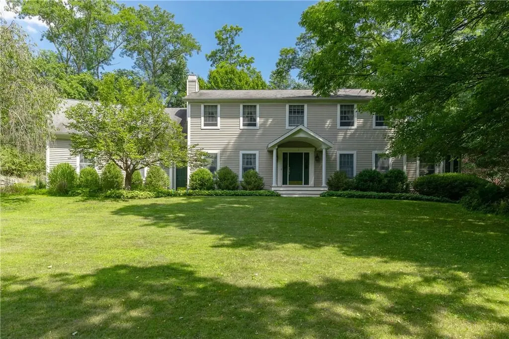 15 Elm Street Red Hook NY 12571