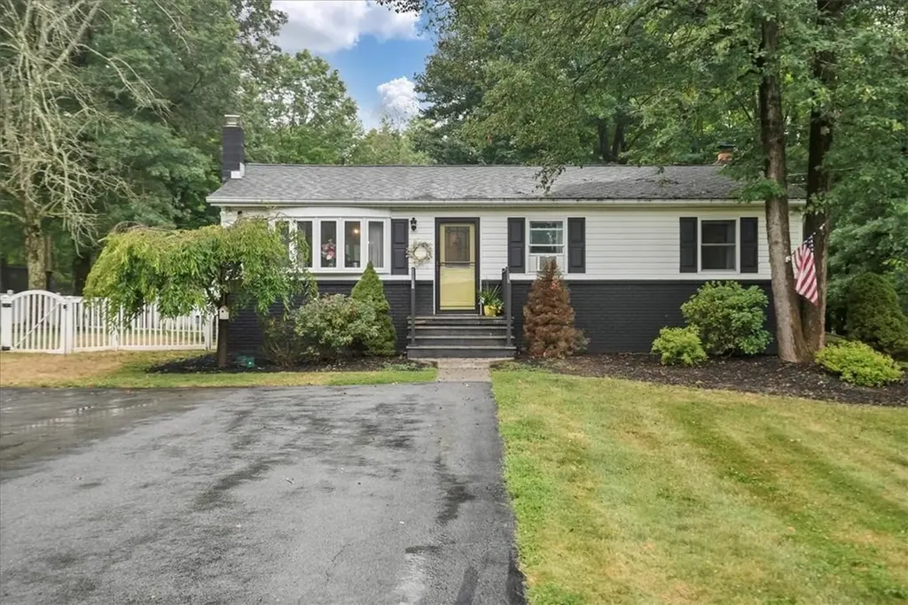 8 Autumn Trail Goshen NY 10924