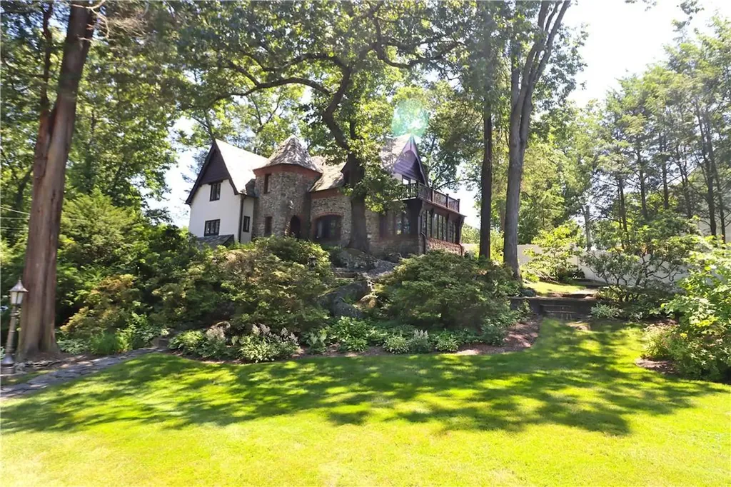 2 Cricklewood Lane Harrison NY 10528