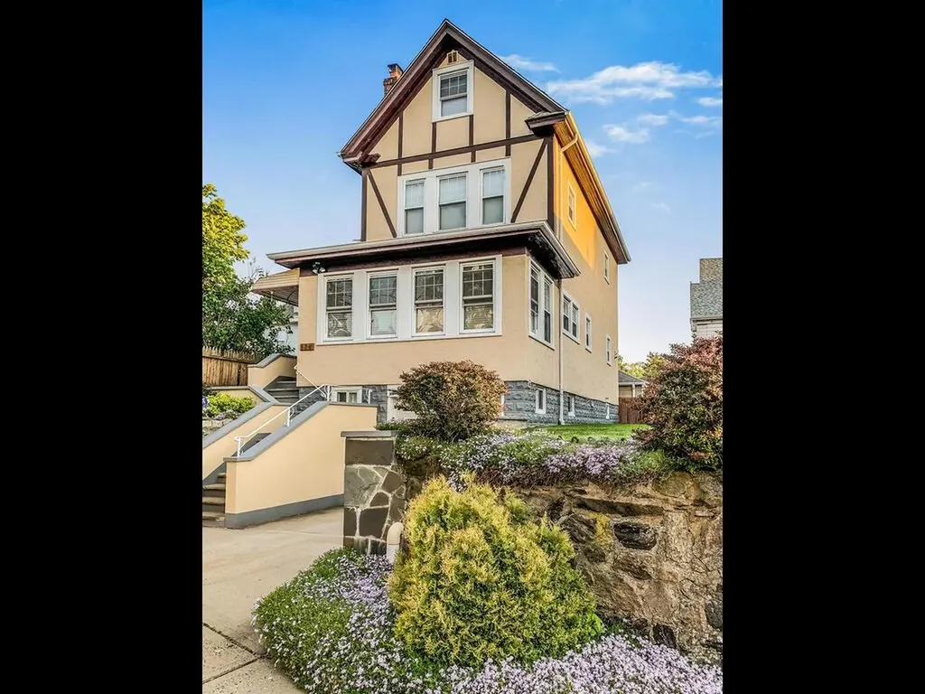 124 Winfred Avenue Yonkers NY 10704