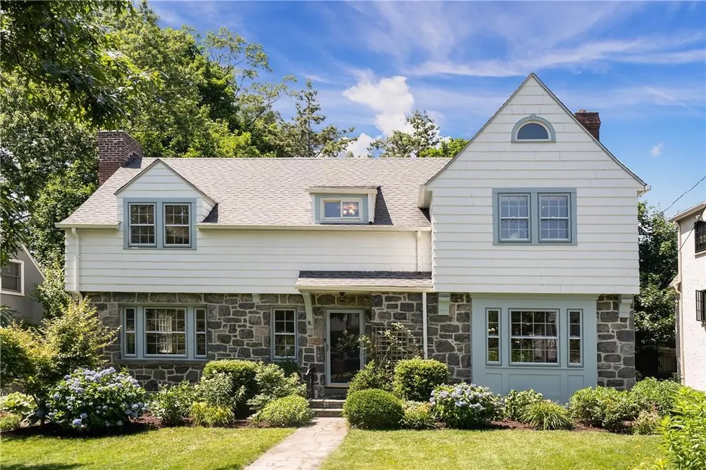 6 Byron Lane Larchmont NY 10538