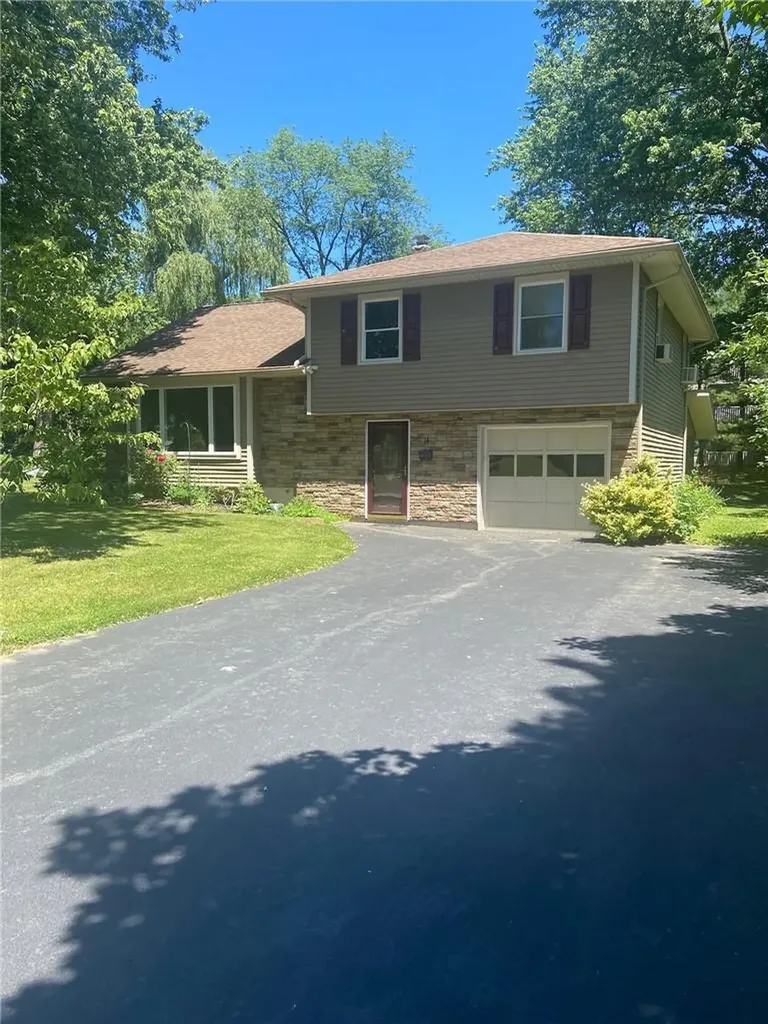 14 Cambridge Drive Red Hook NY 12571