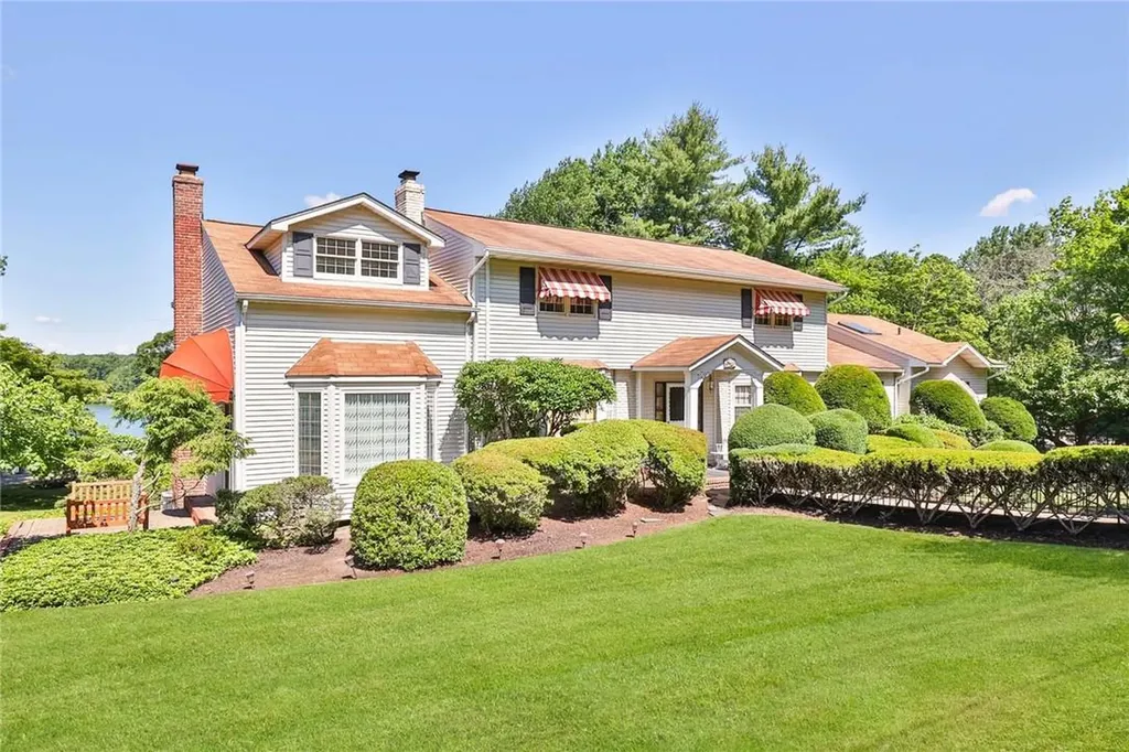 202 Waters Edge Valley Cottage NY 10989