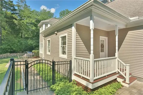 305 West Street White Plains NY 10605