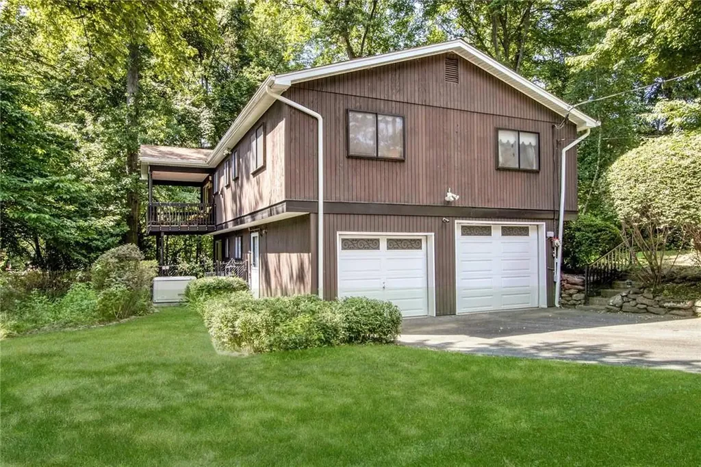 37 Brookview Boulevard Spring Valley NY 10977
