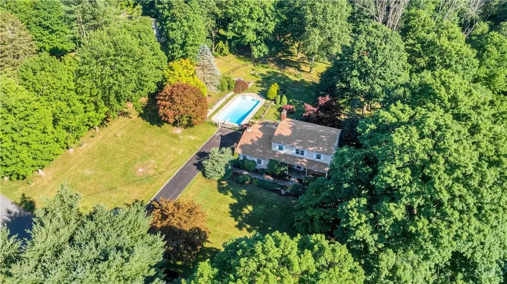 4 Cornwall Court Katonah NY 10536