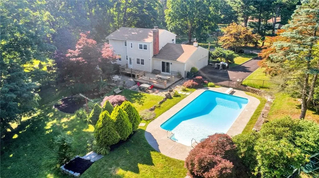 4 Cornwall Court Katonah NY 10536