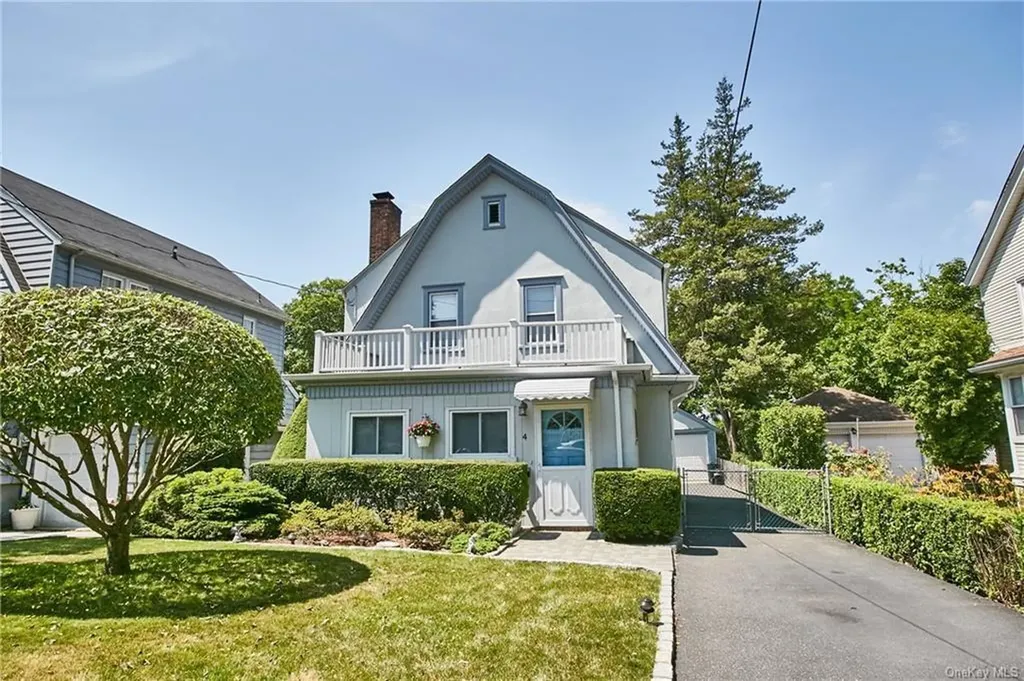 4 Schley Avenue New Rochelle NY 10801
