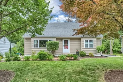 28 Alda Drive Poughkeepsie NY 12603