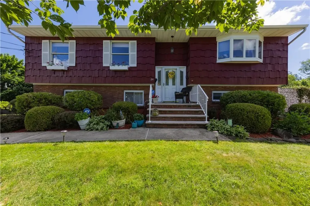 24 Govan Drive Stony Point NY 10980
