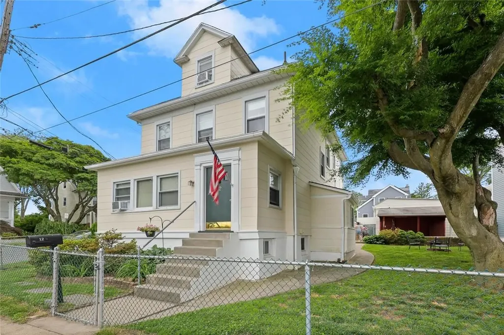 12 Locust Terrace Larchmont NY 10538