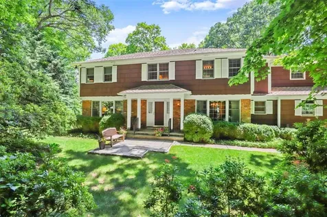 18 Saddle Court Bedford NY 10506