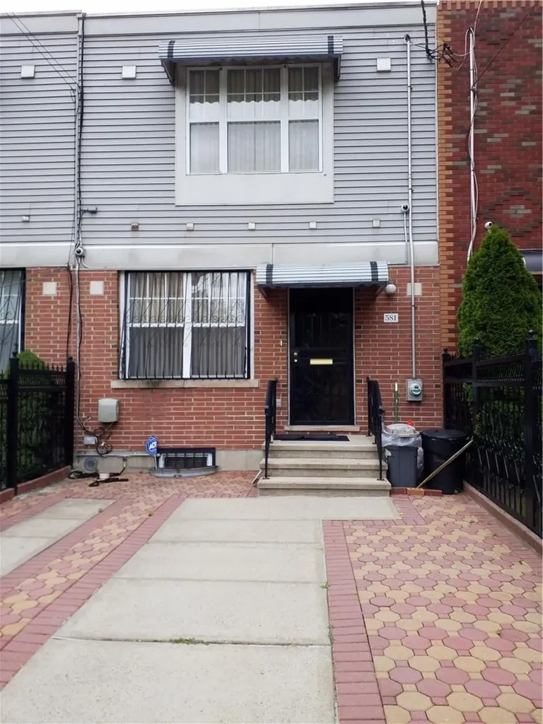 581 Snediker Avenue Brooklyn NY 11207