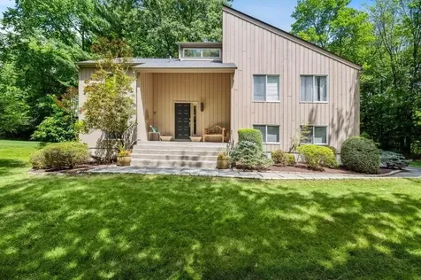 2 Greenlawn Road Katonah NY 10536