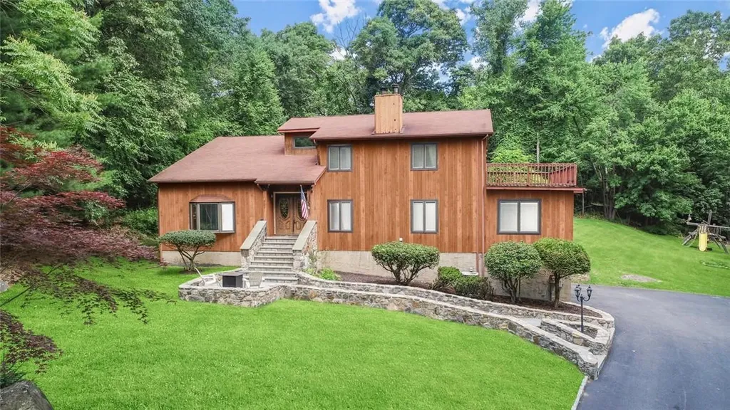 56 Brett Road Carmel NY 10512