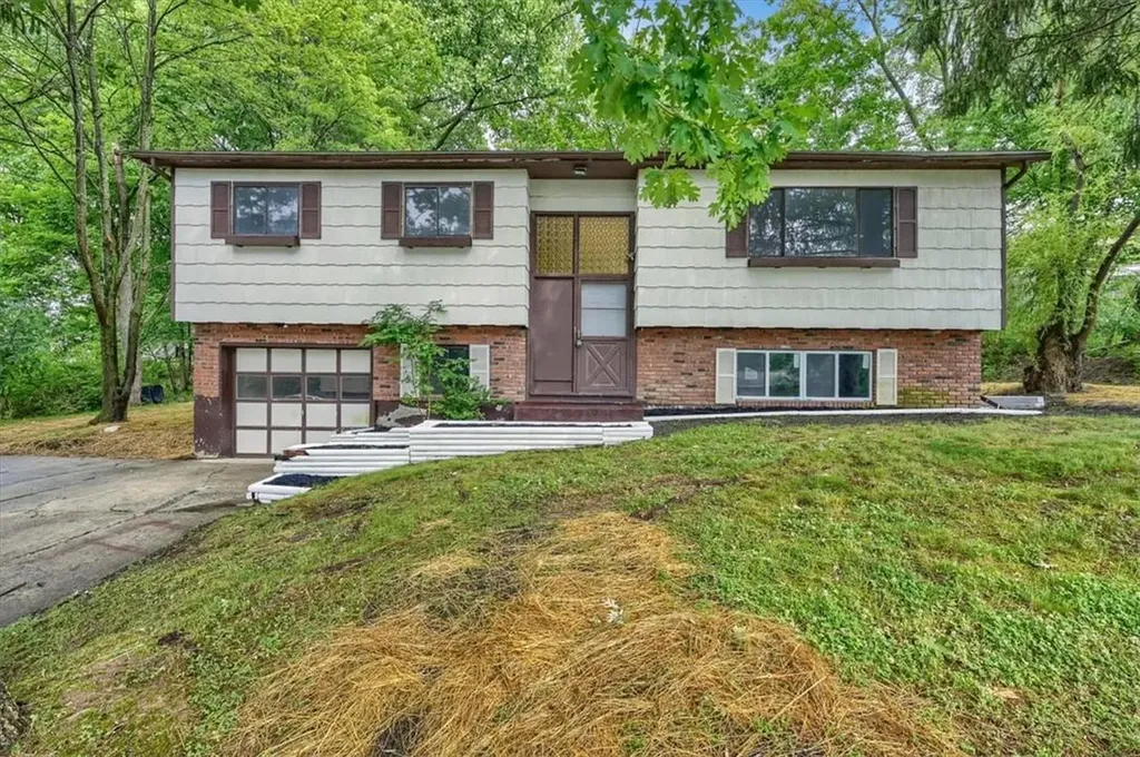 13 Westminster Drive Middletown NY 10940