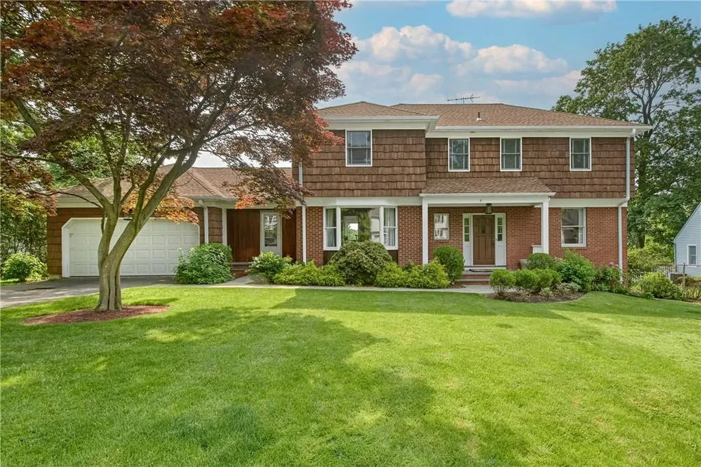 7 Eldredge Court Rye NY 10580