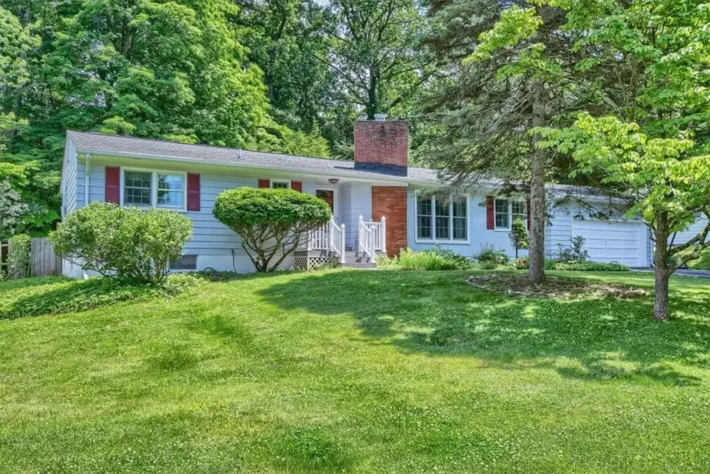 24 Horizon Hill Drive Poughkeepsie NY 12603