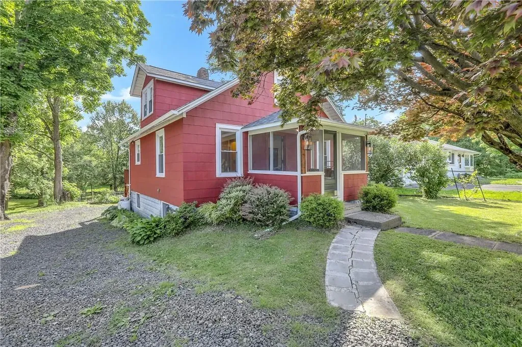 38 Clay Hill Road Kerhonkson NY 12446