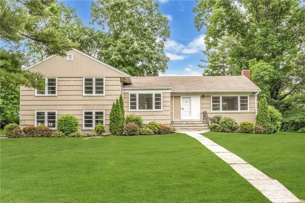 16 Bonwit Road Rye Brook NY 10573