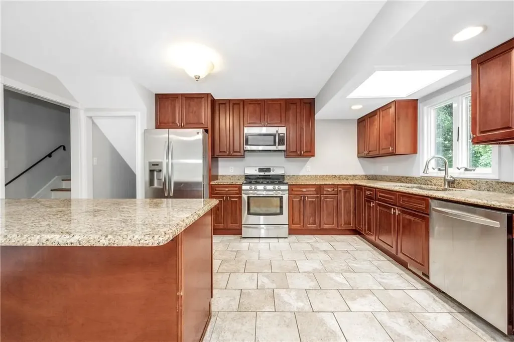 16 Bonwit Road Rye Brook NY 10573
