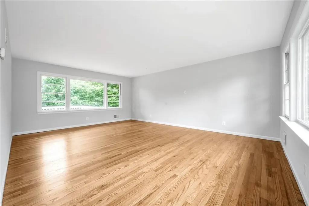 16 Bonwit Road Rye Brook NY 10573