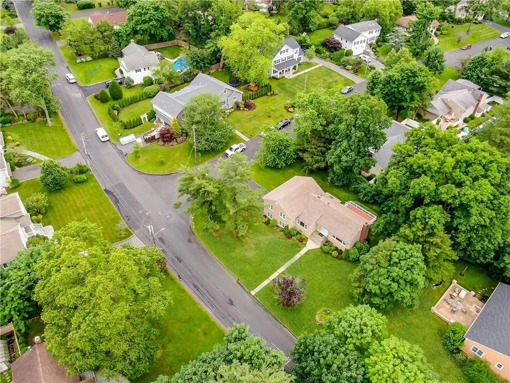 16 Bonwit Road Rye Brook NY 10573