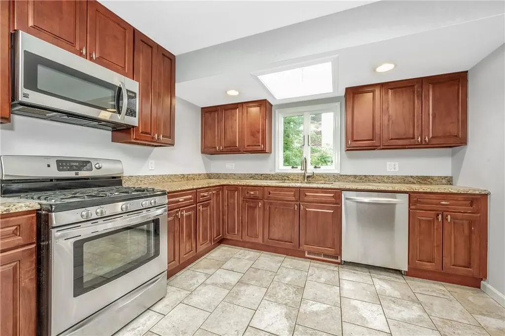 16 Bonwit Road Rye Brook NY 10573