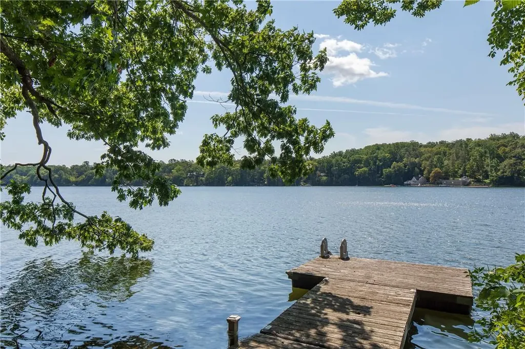 193 Mead Street Waccabuc NY 10597