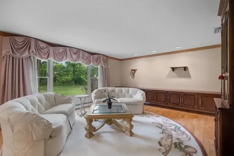 17 Sundbury Drive New City NY 10956