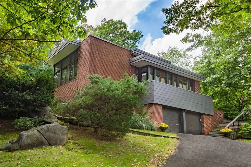 60 Rockledge Road Bronxville NY 10708