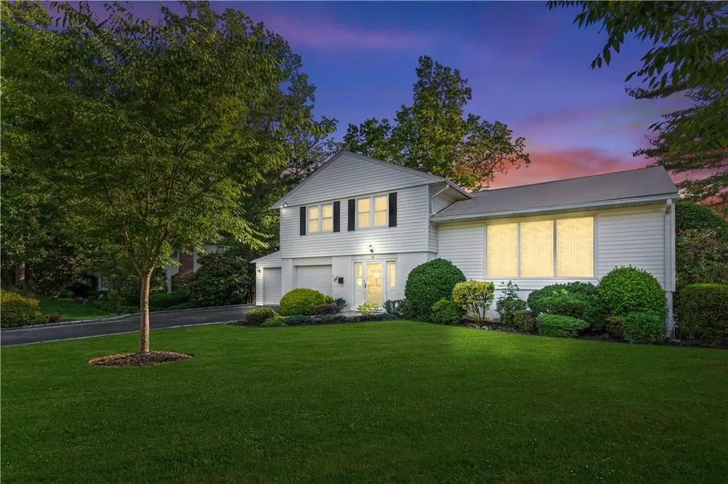 6 Williamsburg Close Scarsdale NY 10583
