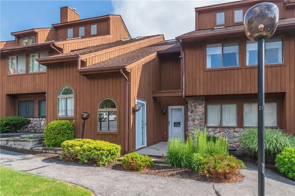 135 Swan Court Poughkeepsie NY 12603
