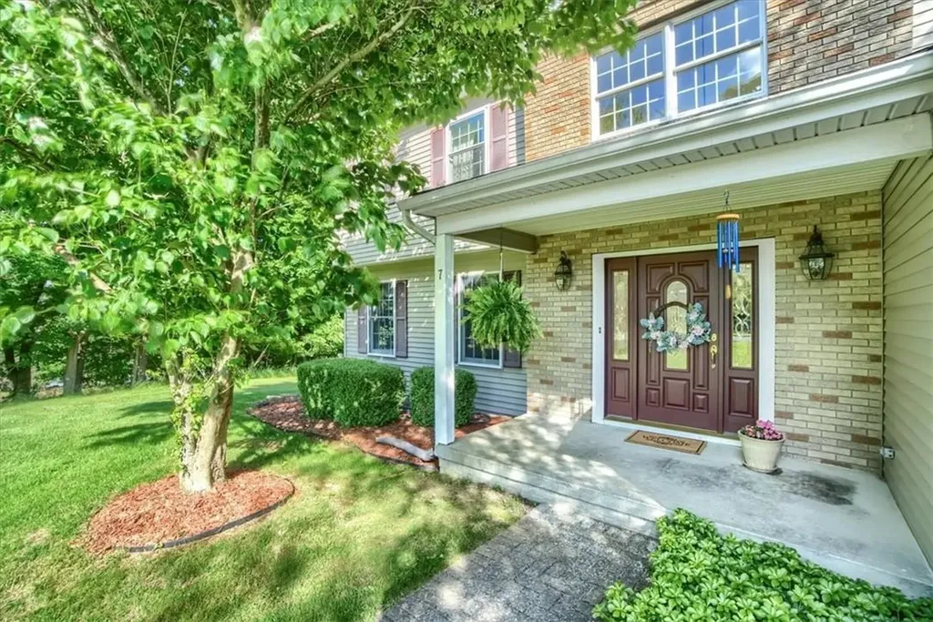 7 Lues Court Monroe NY 10950