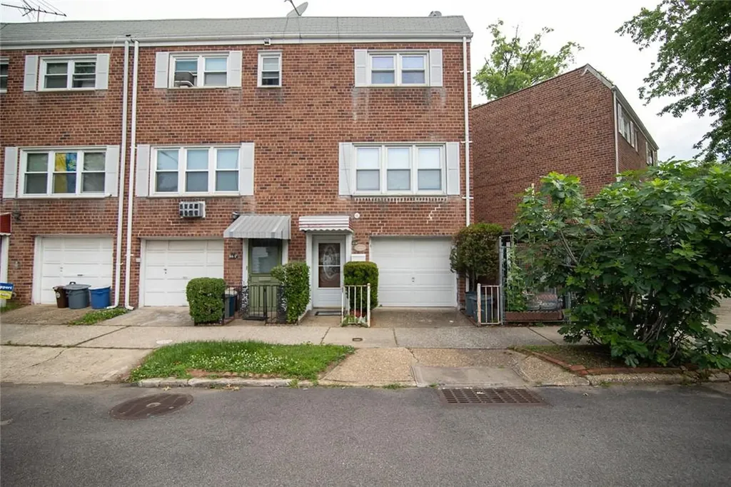 16619 25th Drive Flushing NY 11358