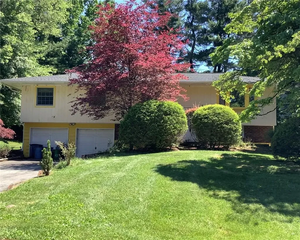 11 Lisa Lane Nanuet NY 10954