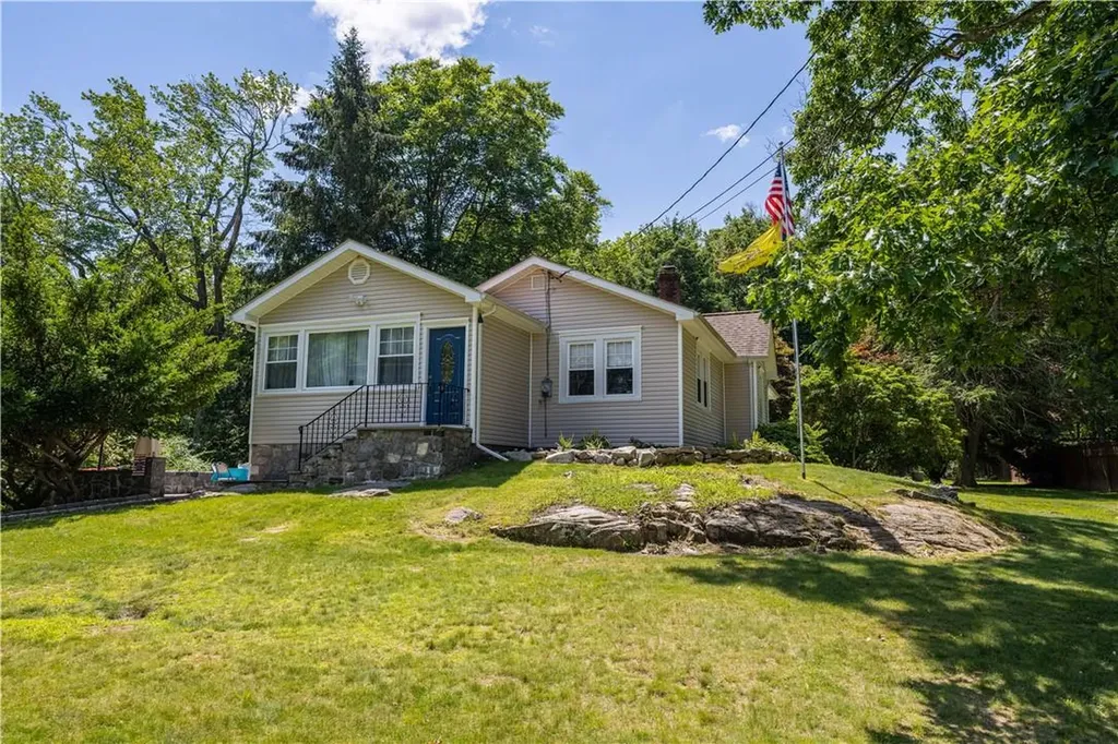 1561 Sylvan Road Mohegan Lake NY 10547