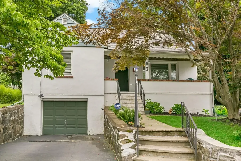 941 Mckinley Street Peekskill NY 10566
