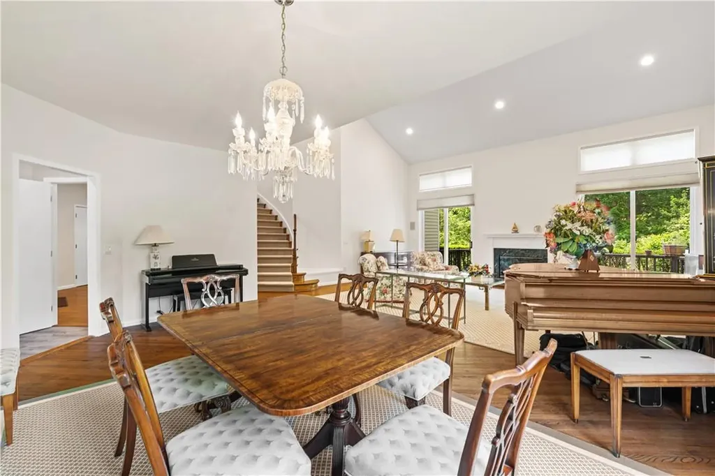 33 Westfield Road White Plains NY 10605