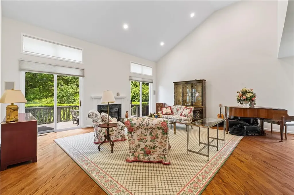 33 Westfield Road White Plains NY 10605