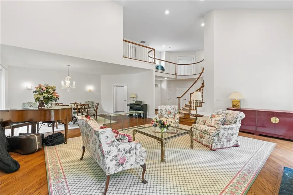 33 Westfield Road White Plains NY 10605
