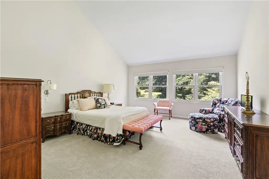 33 Westfield Road White Plains NY 10605