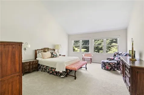 33 Westfield Road White Plains NY 10605