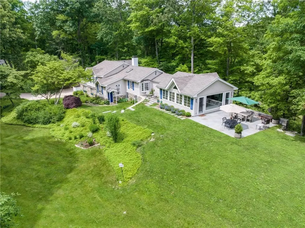 9 Lewis Road Pound Ridge NY 10576